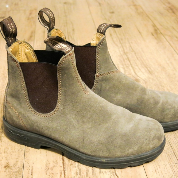 blundstone suede boots